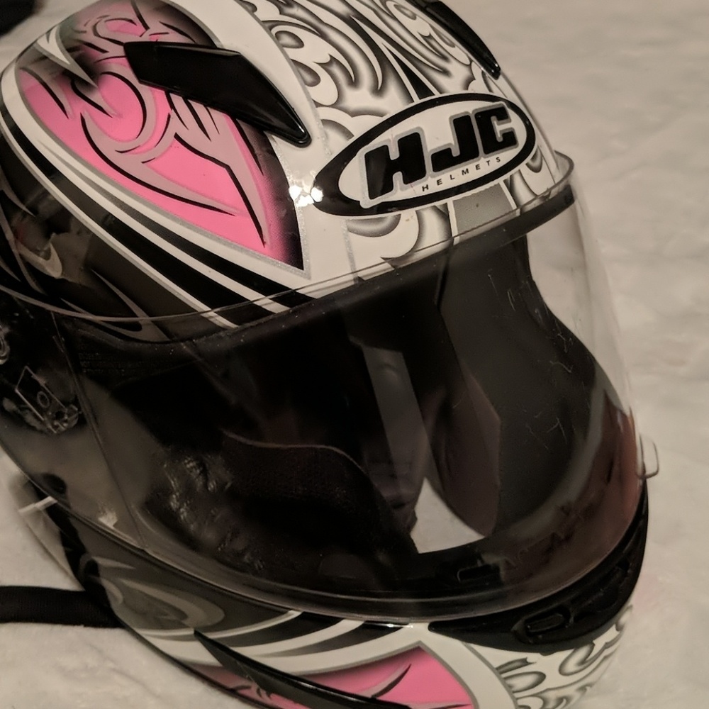 A full face helmet